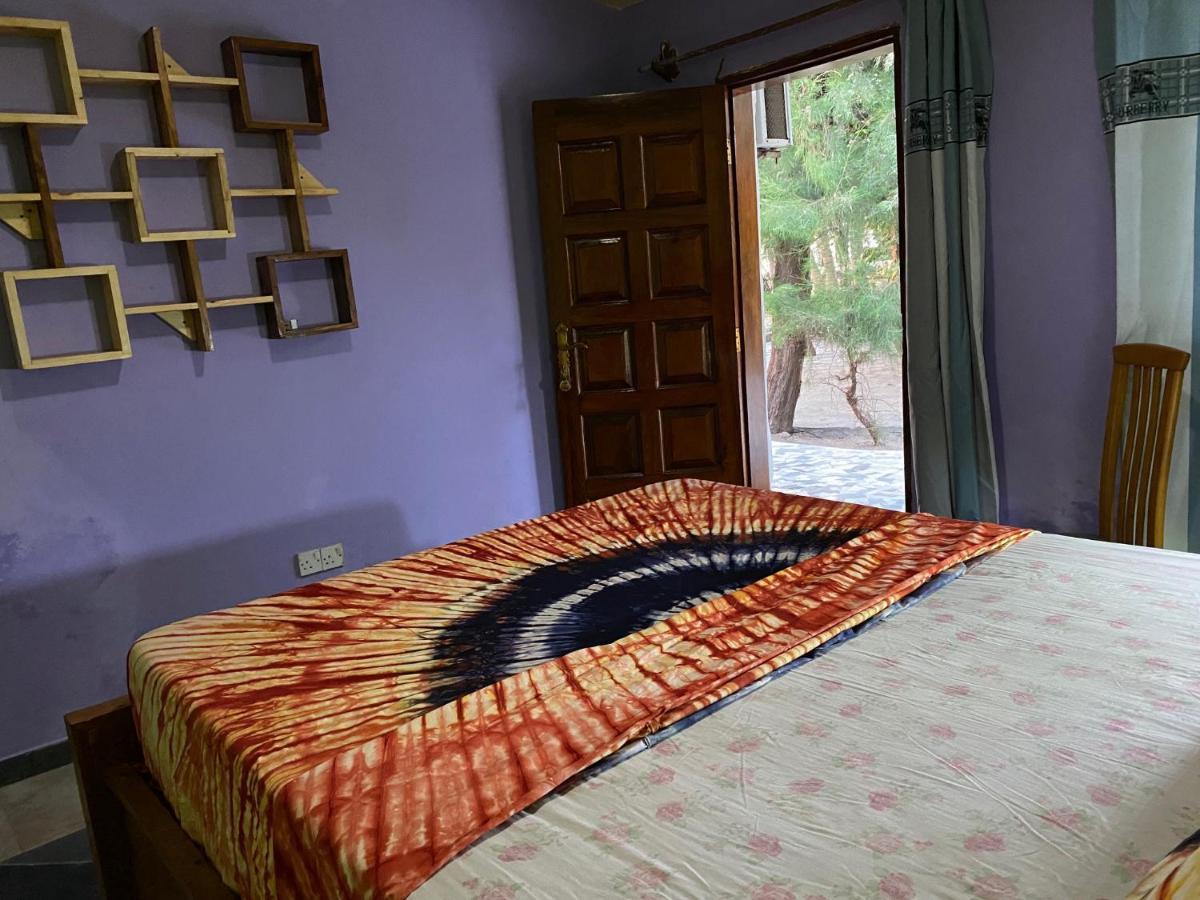 Jungle Beach Resort Sanyang Екстер'єр фото