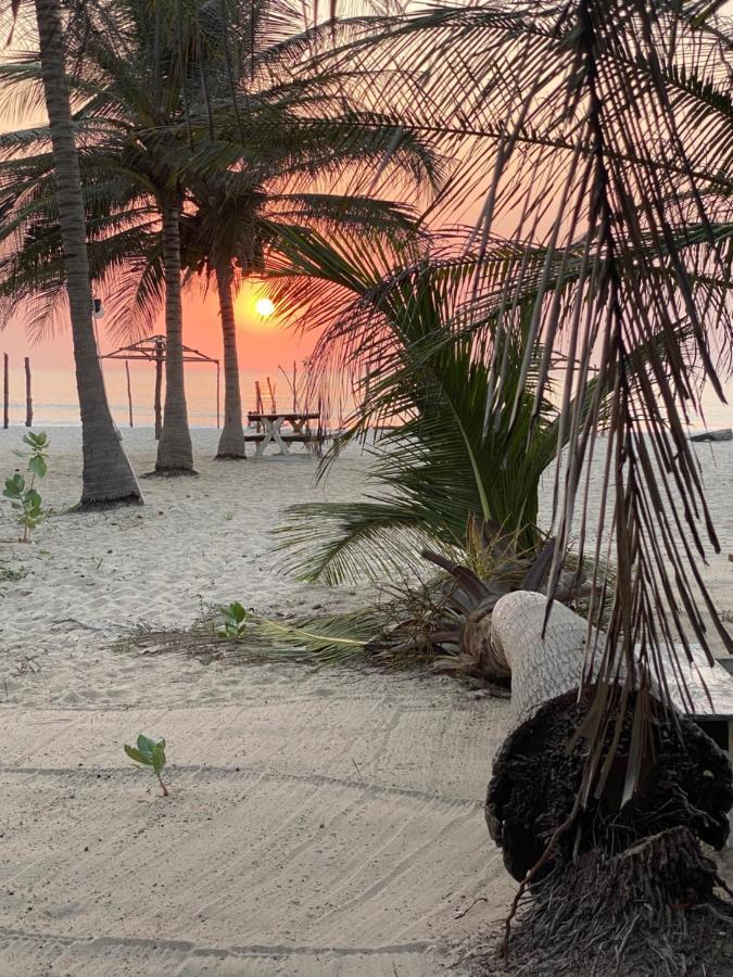 Jungle Beach Resort Sanyang Екстер'єр фото